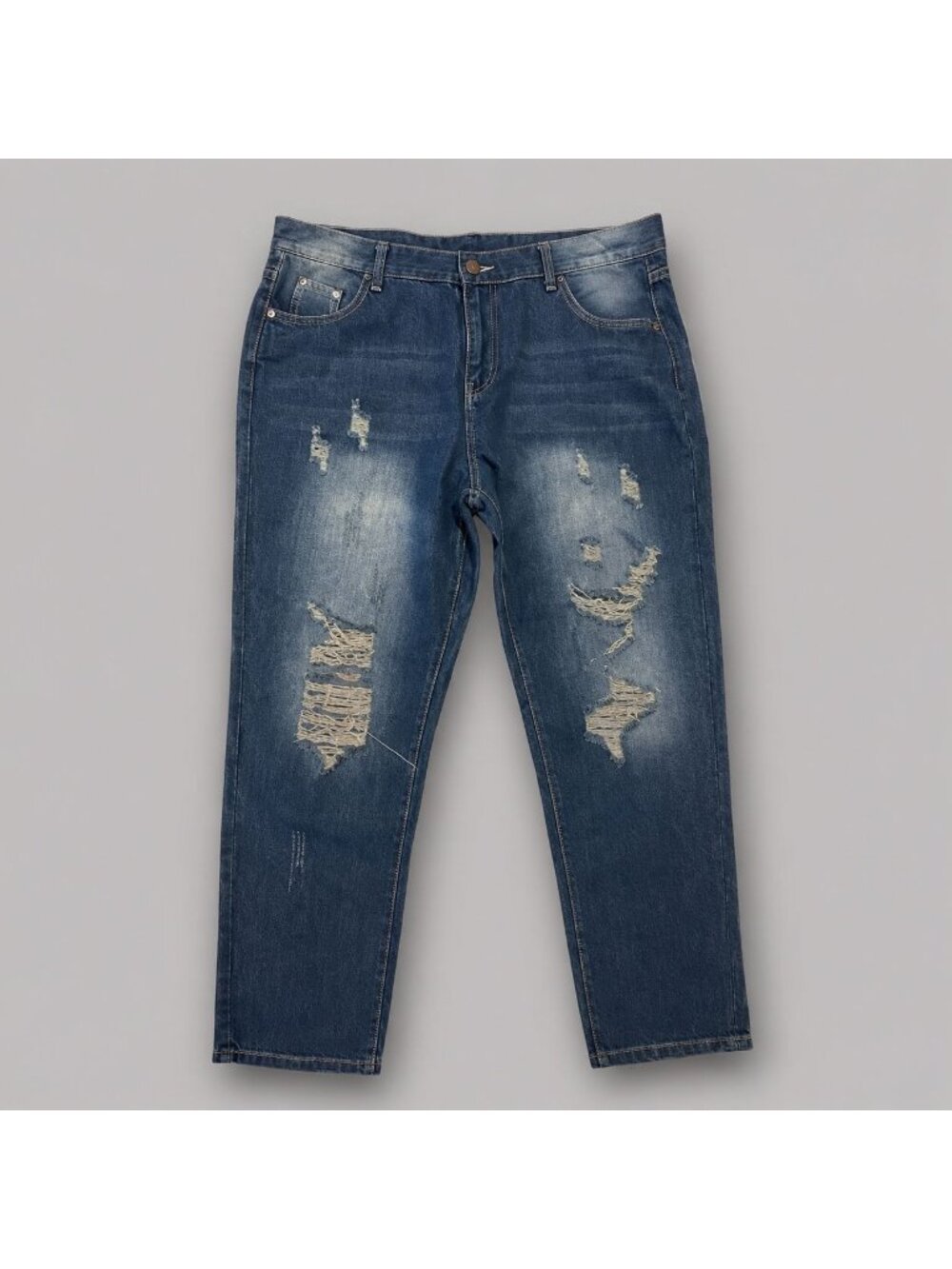 Women's Distressed straight Jeans Size 16/18 Medium Wash Denim NWOT No Stretch